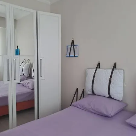 Apartment Havuz Olanagi Sunan Guezel Guezel Bir Daire