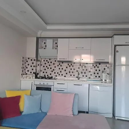 Apartment Havuz Olanagi Sunan Guezel Guezel Bir Daire