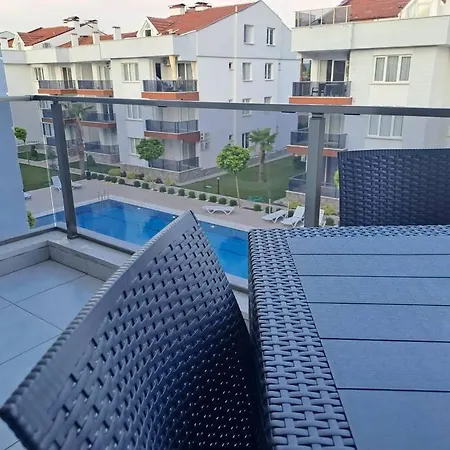Apartment Havuz Olanagi Sunan Guezel Guezel Bir Daire *